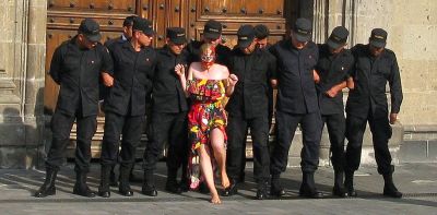 Julia Kurek, Performance