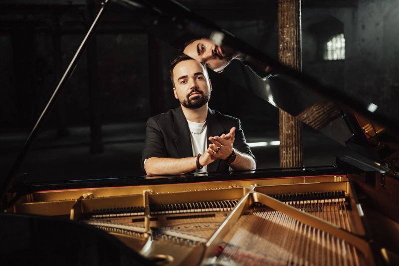 Jonathan Zelter