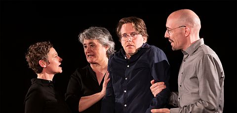 Theater ohne Probe zu Gast bei Hannover 98