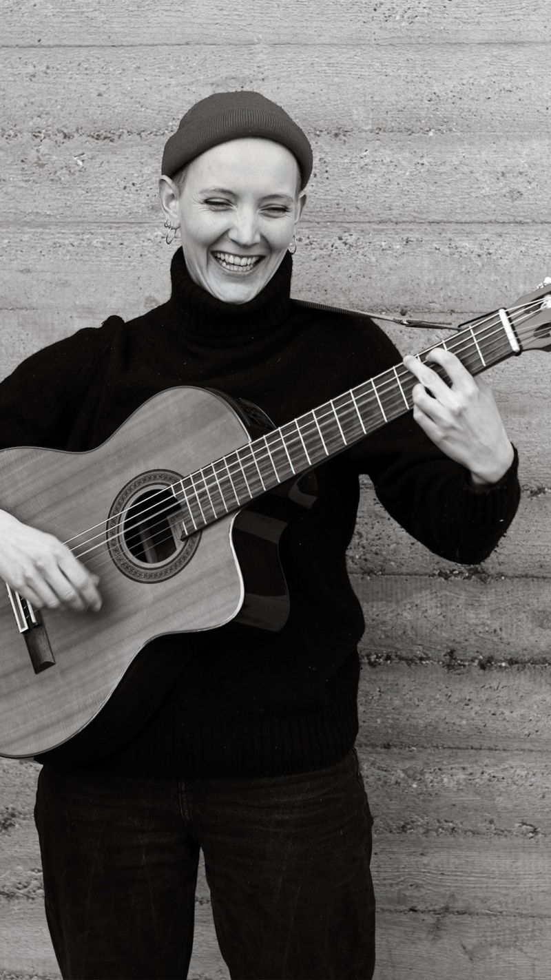 Lia L. Shoshann
